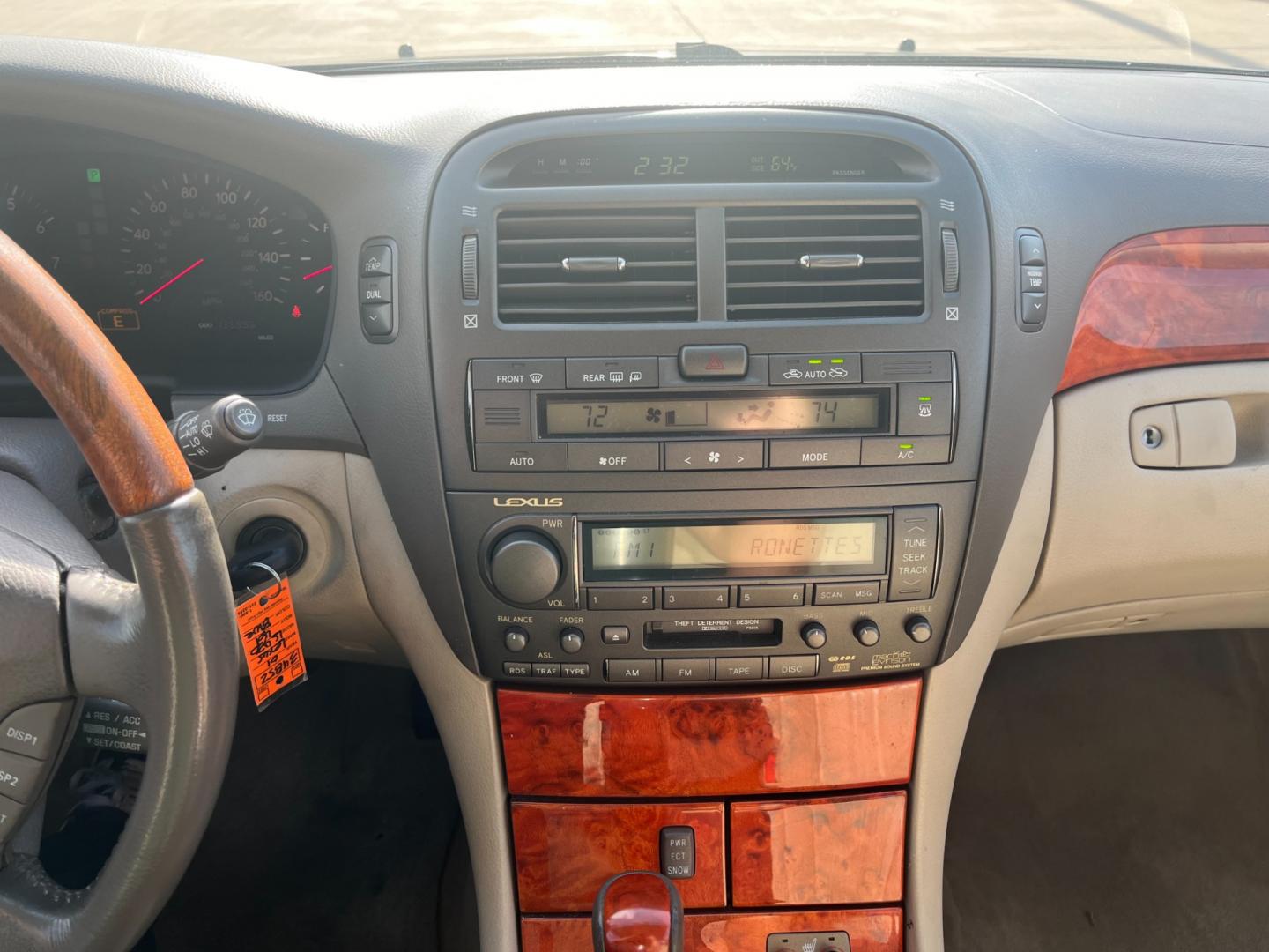 2001 blue /TAN Lexus LS 430 Sedan (JTHBN30F410) with an 4.3L V8 DOHC 32V engine, 5-Speed Automatic Overdrive transmission, located at 14700 Tomball Parkway 249, Houston, TX, 77086, (281) 444-2200, 29.928619, -95.504074 - Photo#14